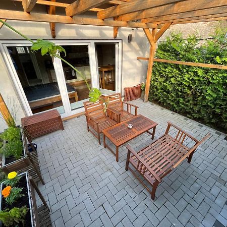 Ferienwohnung Im Stadtzentrum Von Bernau - Komfortable Wohnung Mit 2 Zimmern, Bad, Spuelmaschine, Waschmaschine, Komplette Kueche, Wlan, Terrasse, Ruhige Lage Bernau bei Berlin Exterior foto