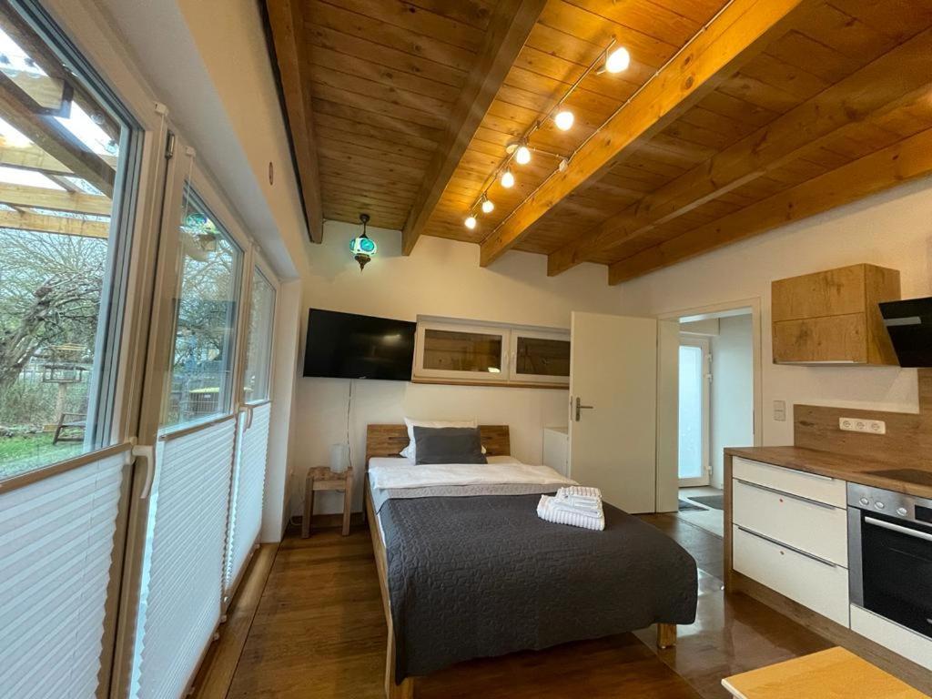 Ferienwohnung Im Stadtzentrum Von Bernau - Komfortable Wohnung Mit 2 Zimmern, Bad, Spuelmaschine, Waschmaschine, Komplette Kueche, Wlan, Terrasse, Ruhige Lage Bernau bei Berlin Exterior foto