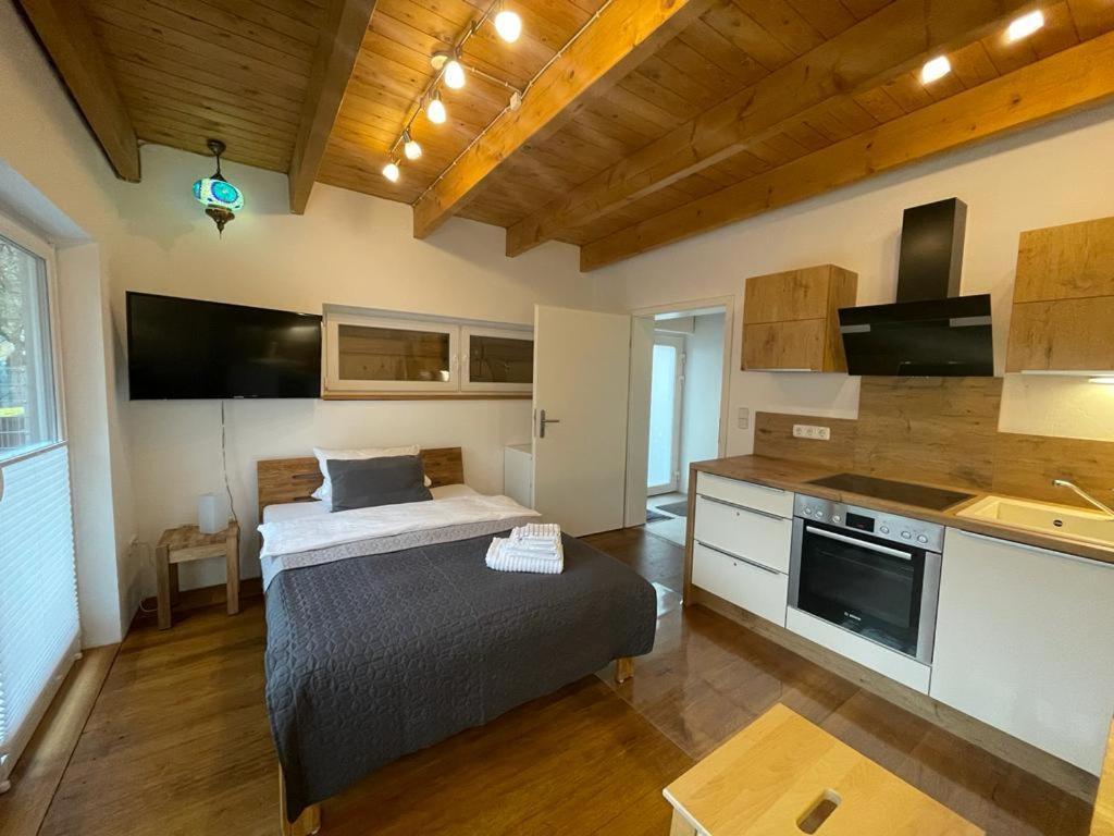 Ferienwohnung Im Stadtzentrum Von Bernau - Komfortable Wohnung Mit 2 Zimmern, Bad, Spuelmaschine, Waschmaschine, Komplette Kueche, Wlan, Terrasse, Ruhige Lage Bernau bei Berlin Exterior foto