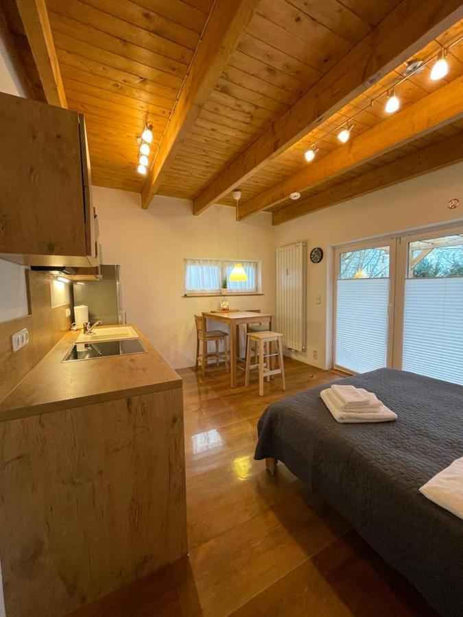 Ferienwohnung Im Stadtzentrum Von Bernau - Komfortable Wohnung Mit 2 Zimmern, Bad, Spuelmaschine, Waschmaschine, Komplette Kueche, Wlan, Terrasse, Ruhige Lage Bernau bei Berlin Exterior foto