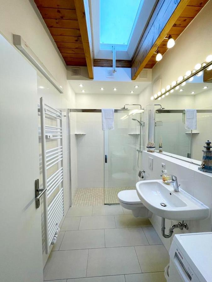 Ferienwohnung Im Stadtzentrum Von Bernau - Komfortable Wohnung Mit 2 Zimmern, Bad, Spuelmaschine, Waschmaschine, Komplette Kueche, Wlan, Terrasse, Ruhige Lage Bernau bei Berlin Exterior foto