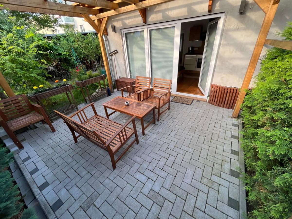 Ferienwohnung Im Stadtzentrum Von Bernau - Komfortable Wohnung Mit 2 Zimmern, Bad, Spuelmaschine, Waschmaschine, Komplette Kueche, Wlan, Terrasse, Ruhige Lage Bernau bei Berlin Exterior foto